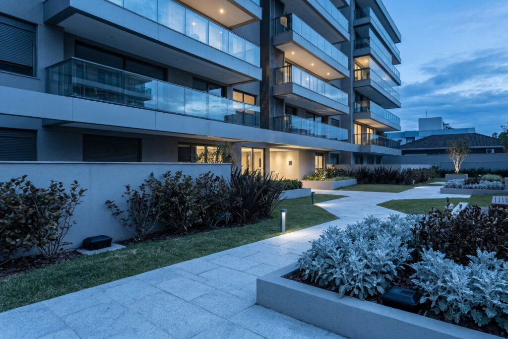 Desratização em Condomínios: Gestão de áreas comuns e esgoto